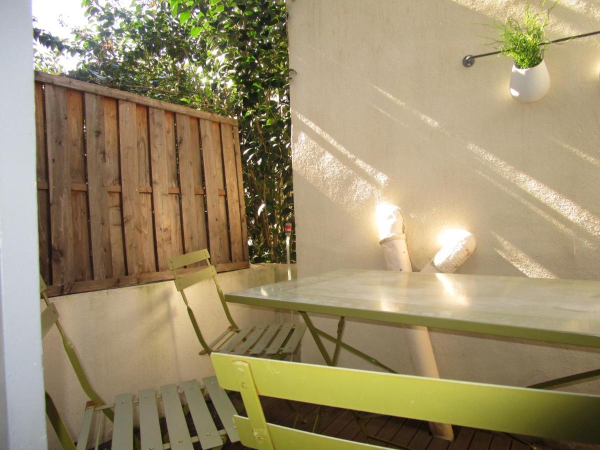 Maison 3 Chambres - Terrasse - Climatisation 10 Minutes A Pied Du Pont D'Avignon Eksteriør bilde
